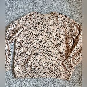 Women’s Abercrombie & Fitch Leopard/Cheetah Soft Collection Crewneck Size Medium